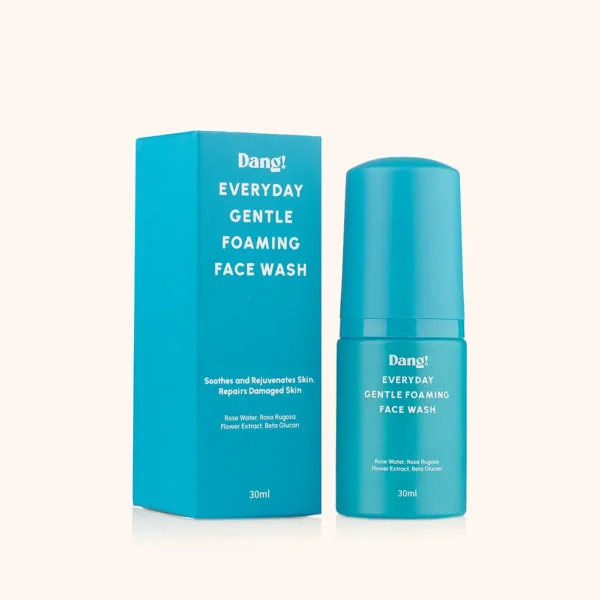 A blue bottle with the name everyday foaming face wash